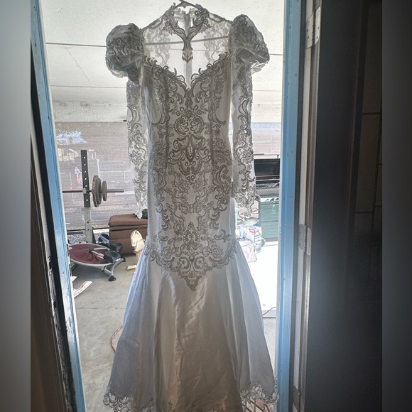 COPY - Vintage classy extremely gorgeous sparkly wedding dress size m - Picture 4 of 17
